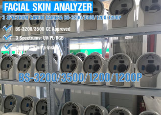 Salon kosmetyczny Maszyna do testowania skóry pełnej twarzy z obsługą wielojęzykowego światła UV / RGB / PL